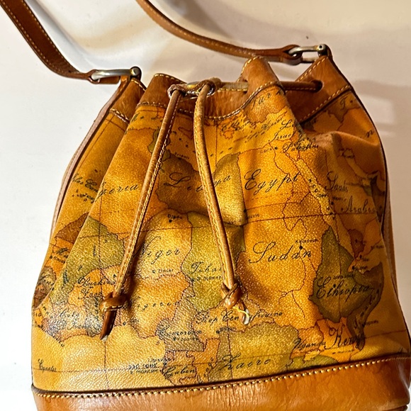 Vintage Map Print Tan Bucket Bag - Picture 12 of 12